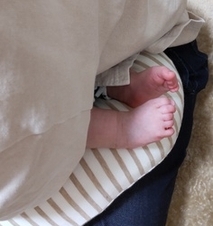 ママと赤ちゃんのしっくりくるポジション探し　母乳相談